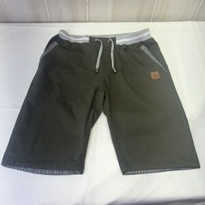 Fashion Style News Leisure Fashion Series Green Shorts Size Medium